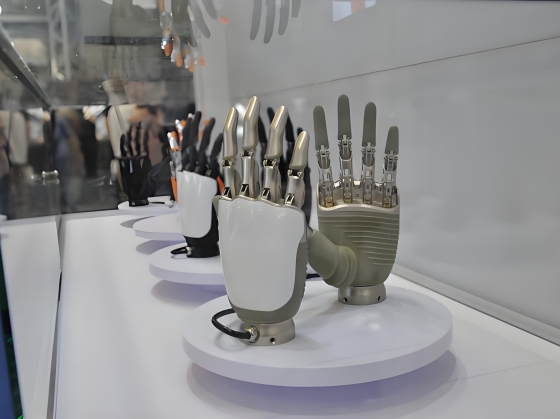 中国エンボディードAI・ヒト型ロボット産業のサプライチェーン構造①〜上流：中核部品領域、最も高い技術障壁